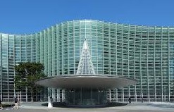 【博物館】国立新美術館まで613ｍ