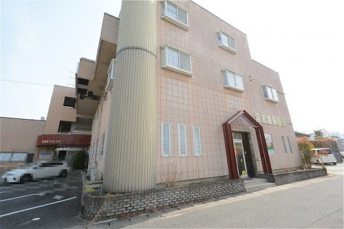 【保育園】ちびっこ天国まで1427ｍ