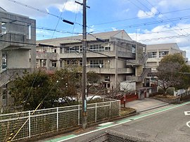 【小学校】西宮市立北六甲台小学校まで886ｍ