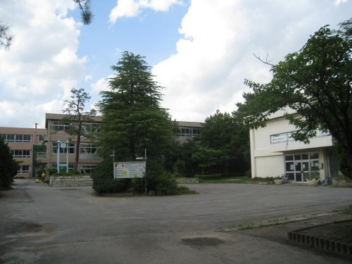 【中学校】草加市立栄中学校まで574ｍ