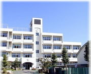 【中学校】秦野市立東中学校まで1090ｍ