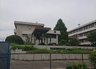 【小学校】稲沢市立小正小学校まで411ｍ