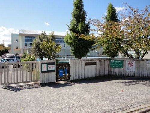 【小学校】北九州市立鴨生田小学校まで491ｍ