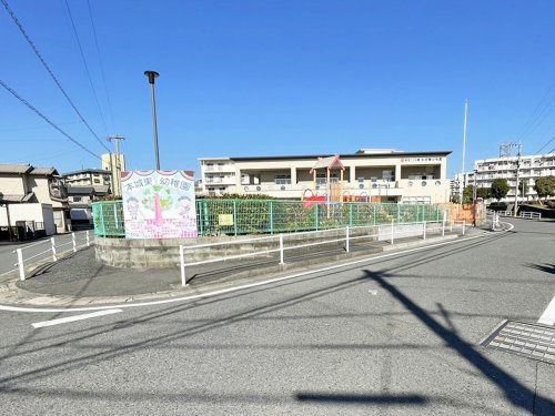 【幼稚園】認定こども園本城東幼稚園まで866ｍ