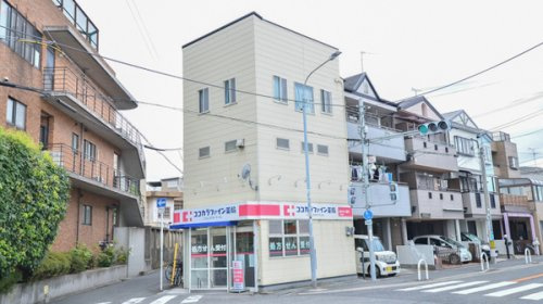 【ドラッグストア】ココカラファイン薬局　上小阪店まで185ｍ