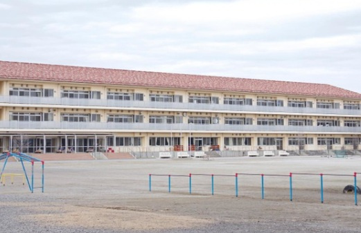 【小学校】太田市立藪塚本町小学校まで500ｍ