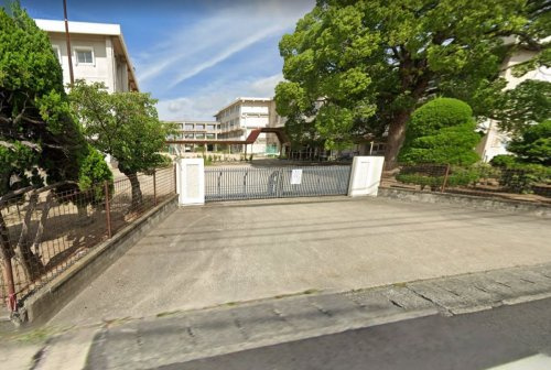 【小学校】岡山市立可知小学校まで500ｍ