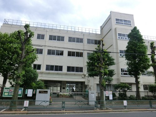 【中学校】世田谷区立太子堂中学校まで656ｍ