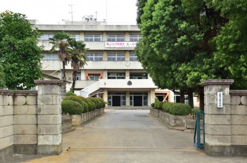 【小学校】上尾市立西小学校まで1090ｍ