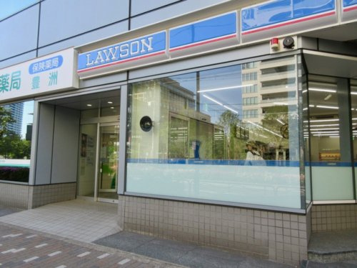 【コンビニエンスストア】ローソン　江東豊洲五丁目店まで357ｍ