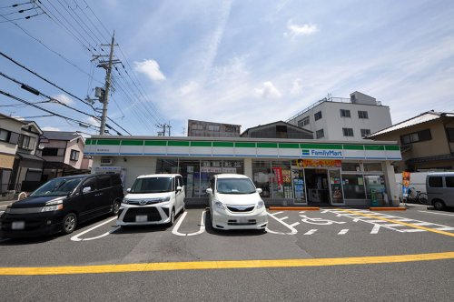 【コンビニエンスストア】ファミリーマート堺大野芝町店まで80ｍ