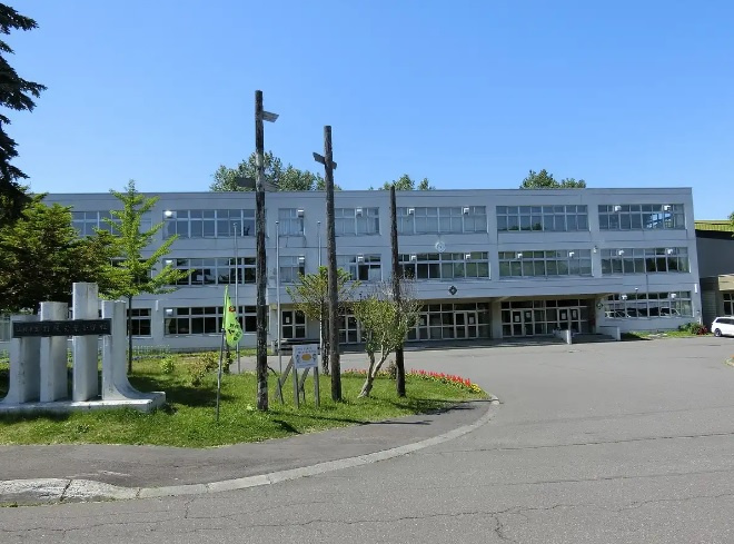 【小学校】江別市立野幌若葉小学校まで722ｍ