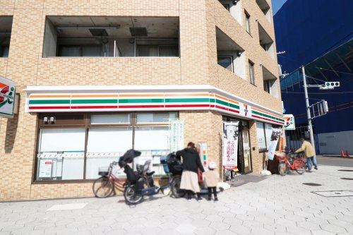 【コンビニエンスストア】セブンイレブン　大阪新町4丁目店まで86ｍ