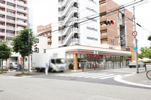 【コンビニエンスストア】セブンイレブン　大阪北堀江4丁目店まで388ｍ
