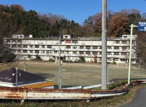 【中学校】いわき市立湯本第一中学校まで2200ｍ