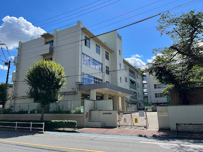 【小学校】武蔵野市立境南小学校まで749ｍ
