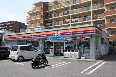 【コンビニエンスストア】ファミリーマート　小平天神町四丁目店まで259ｍ