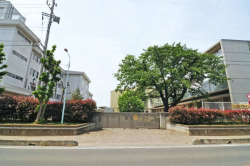 【中学校】東松山市立松山中学校まで400ｍ