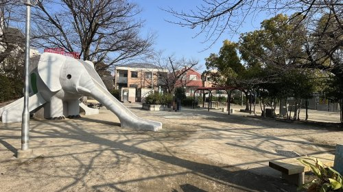 【公園】桜塚公園まで381ｍ