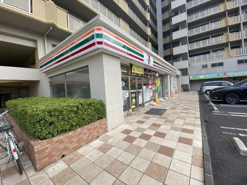 【コンビニエンスストア】セブンイレブン　町田多摩境駅前店まで84ｍ