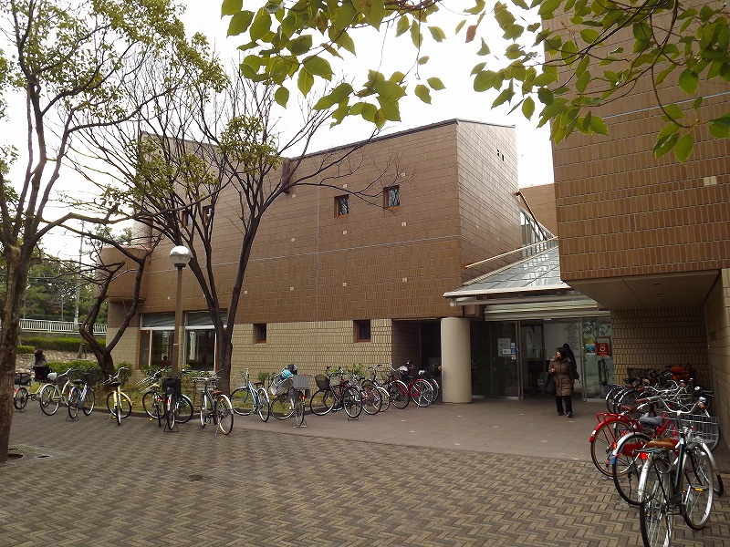 【図書館】芦屋市立図書館まで1054ｍ