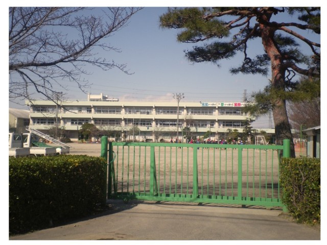 【小学校】加須市立不動岡小学校まで596ｍ