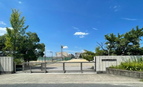 【中学校】橿原市立八木中学校まで1640ｍ
