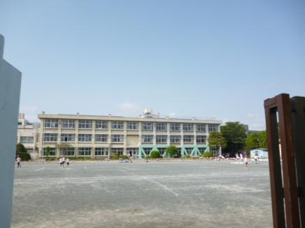 【小学校】藤沢市立　長後小学校まで921ｍ