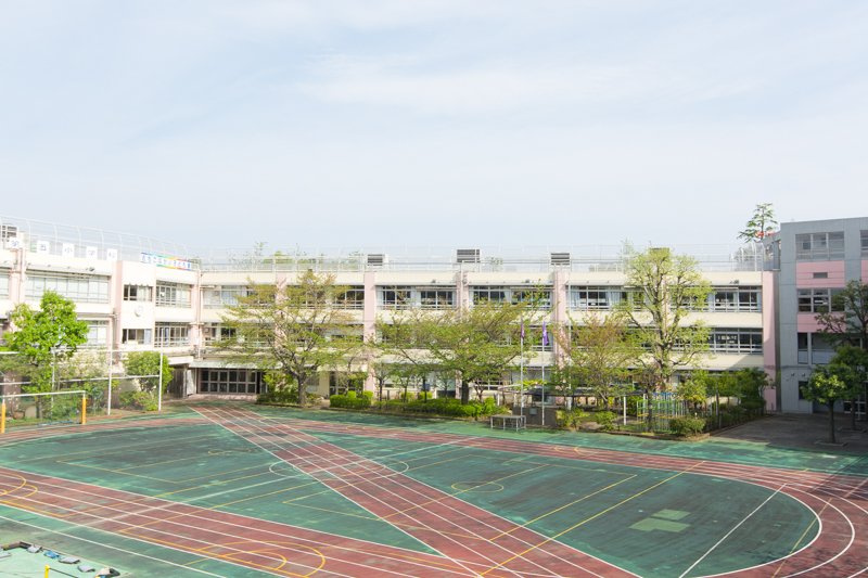 【小学校】新宿区立落合第五小学校まで606ｍ