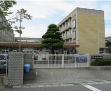 【小学校】大塩小学校まで1053ｍ