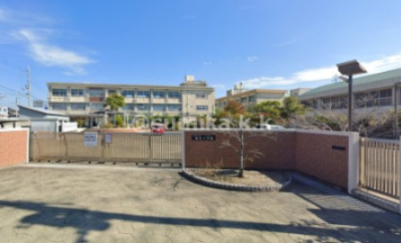 【小学校】和歌山市立楠見小学校まで469ｍ
