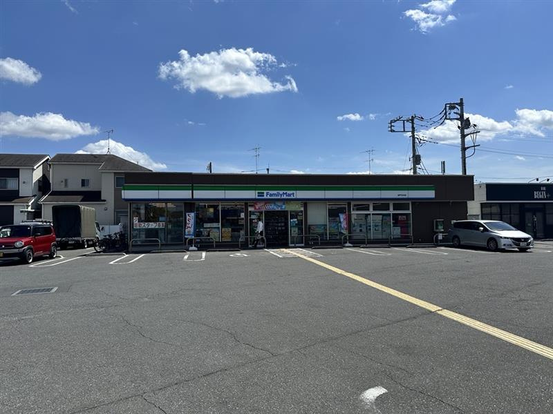 【コンビニエンスストア】ファミリーマート　坂戸石井店まで845ｍ