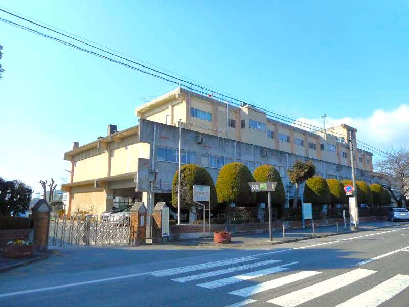 【中学校】前橋市立第三中学校 まで2100ｍ