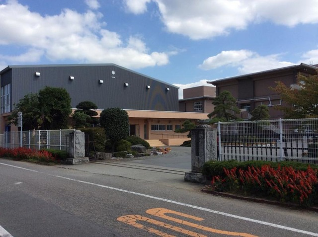 【中学校】藤岡市立東中学校 まで1800ｍ