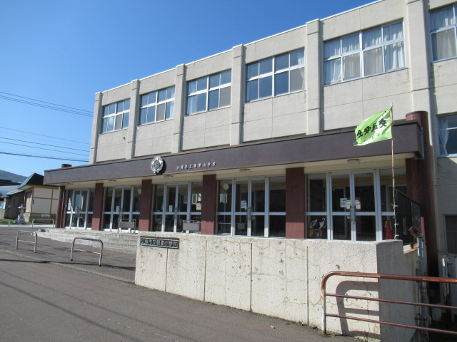 【小学校】朝里小学校まで1081ｍ