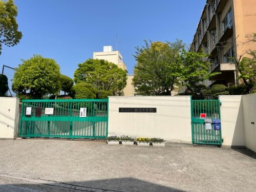 【中学校】楠葉中学校まで711ｍ