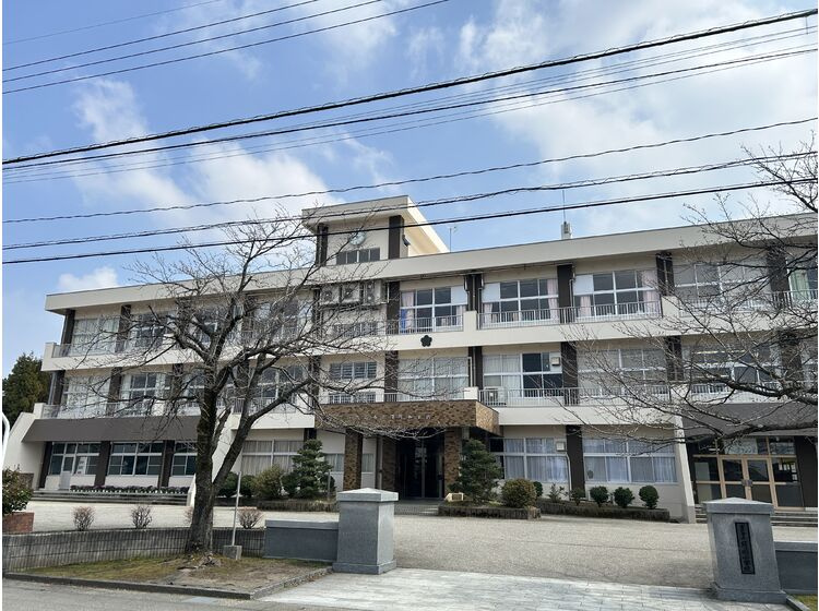 【小学校】富山市立月岡小学校まで1008ｍ