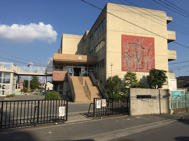 【小学校】栗橋小学校まで540ｍ