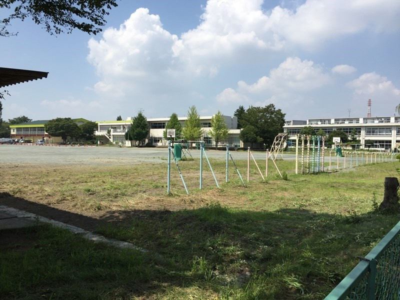 【小学校】青毛小学校まで750ｍ