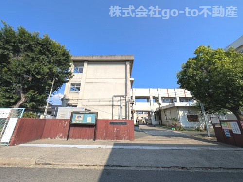 【小学校】明石市立錦が丘小学校まで589ｍ