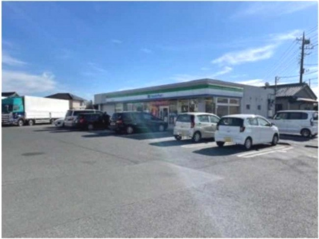 【コンビニエンスストア】ファミリーマート　鷲宮上新井店まで560ｍ