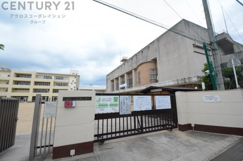 【小学校】池田市立北豊島小学校まで142ｍ