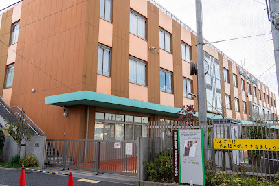 【小学校】三鷹市立第三小学校まで613ｍ