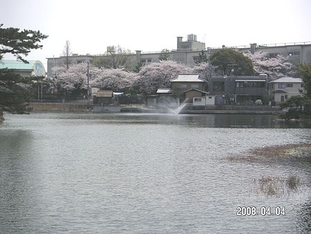 【小学校】豊中市立上野小学校まで875ｍ