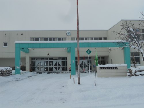 【中学校】三笠中学校まで952ｍ