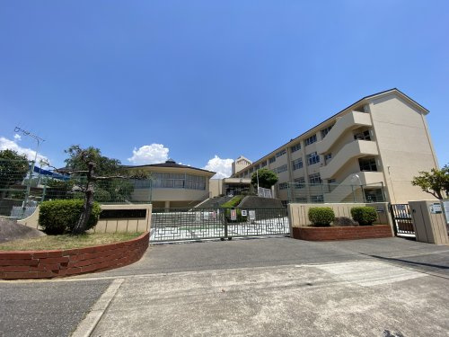 【小学校】神戸市立狩場台小学校まで340ｍ