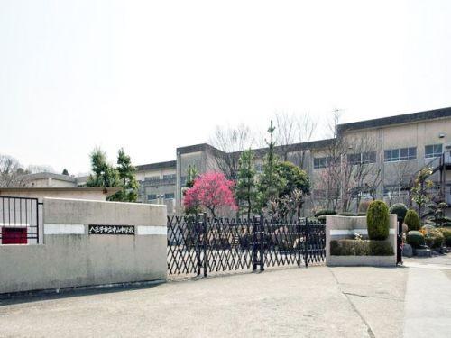 【中学校】中山中学校まで133ｍ