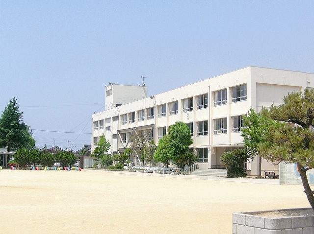 【小学校】蓮池小学校まで326ｍ