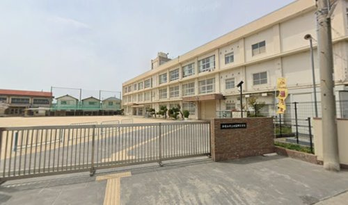 【小学校】和歌山市立四箇郷小学校まで886ｍ