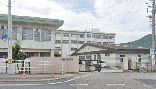 【小学校】姫路市立白鳥小学校まで1525ｍ